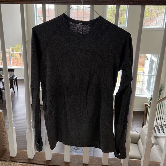 Lululemon x Soul Cycle !! Swiftly Tech long sleeve top, size 10 - Picture 2 of 5